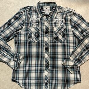 Pop Icon man’s long sleeve snap closure blue/navy western look shirt. Size 2 XL.